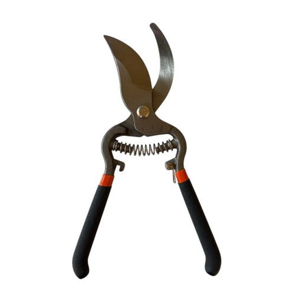Garden hand pruner for shrubs